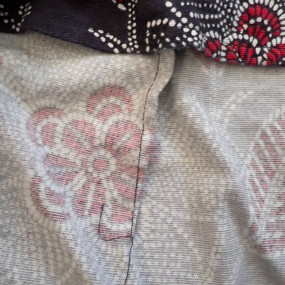 Talbots Woman Pencil Skirt Size 24W Navy Blue/Red/White Floral Print - Picture 8 of 12